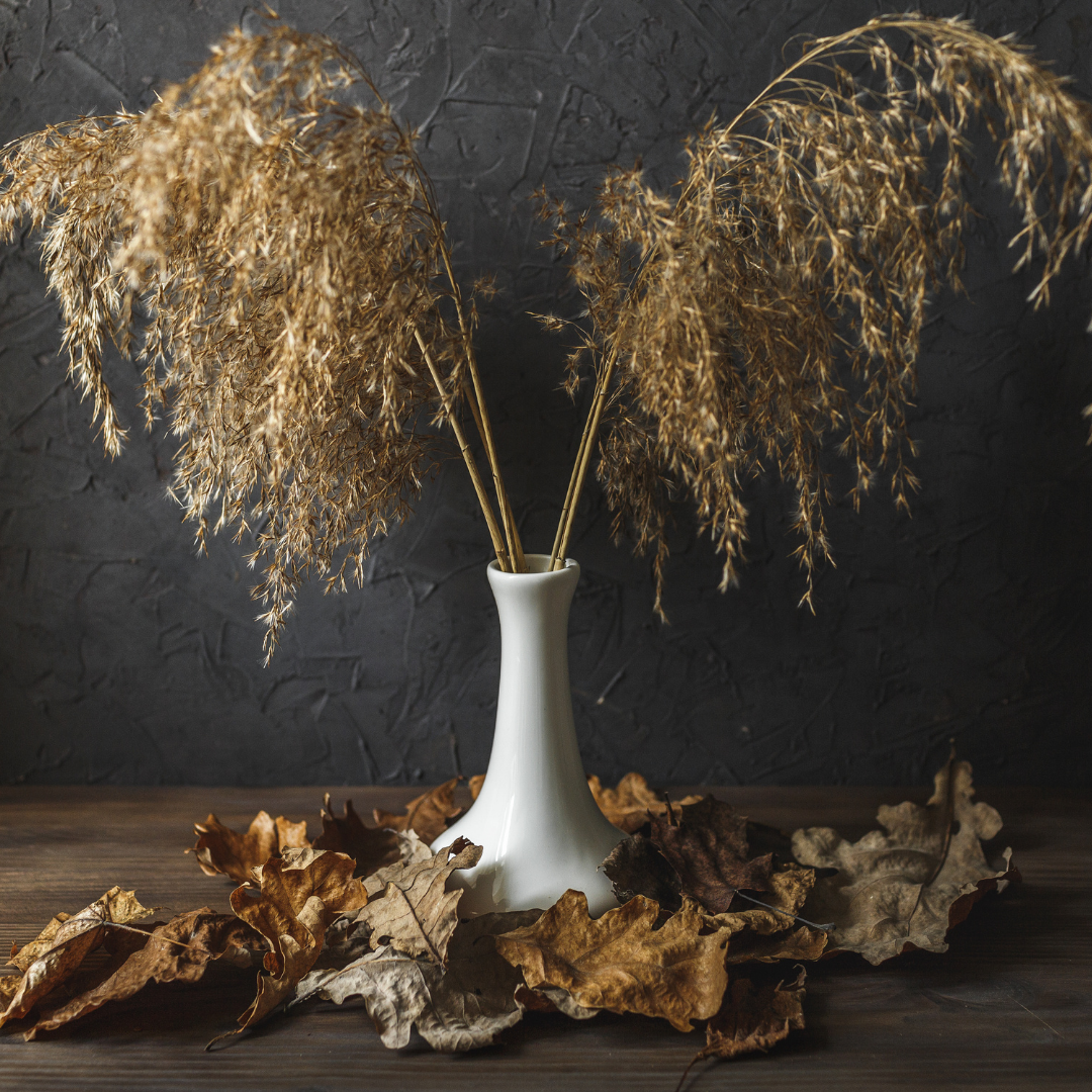 Dried flower arrangement